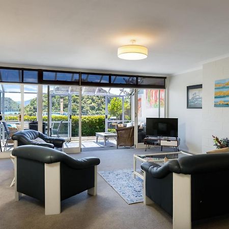Seaview Apartment Picton Exterior photo